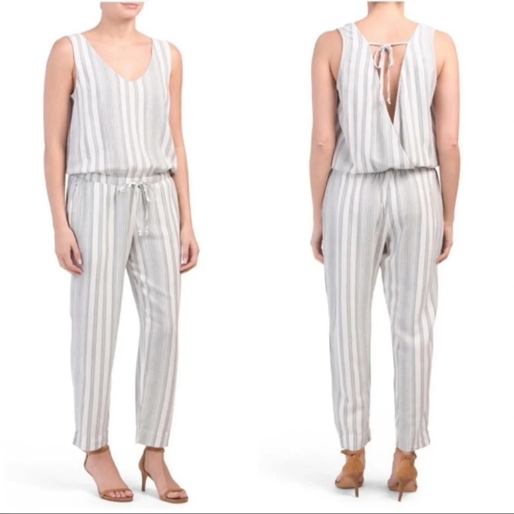 Cloth & Stone Striped Tie Back Rayon Linen Blue romper
Jumpsuit pants Size Large